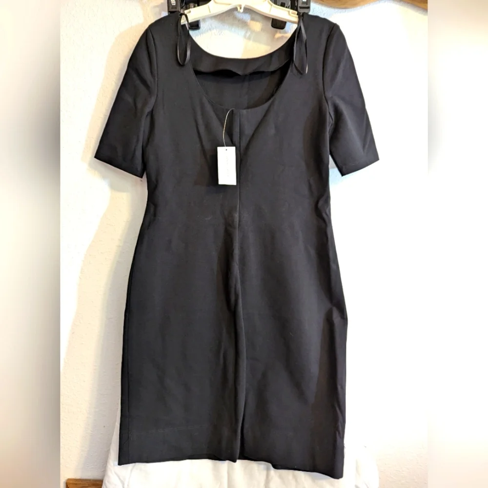Banana Republic Black Short Sleeve Pullover Dress Size 8 BNWT
